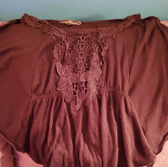 Black lace detail top - Picture 2 of 5